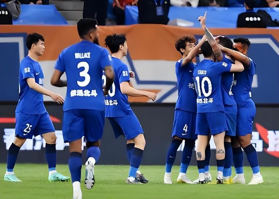 世界杯高清赛事直播地址-武汉三镇本土首笔重量级签约官宣！曾是上港主力国脚，值得期待